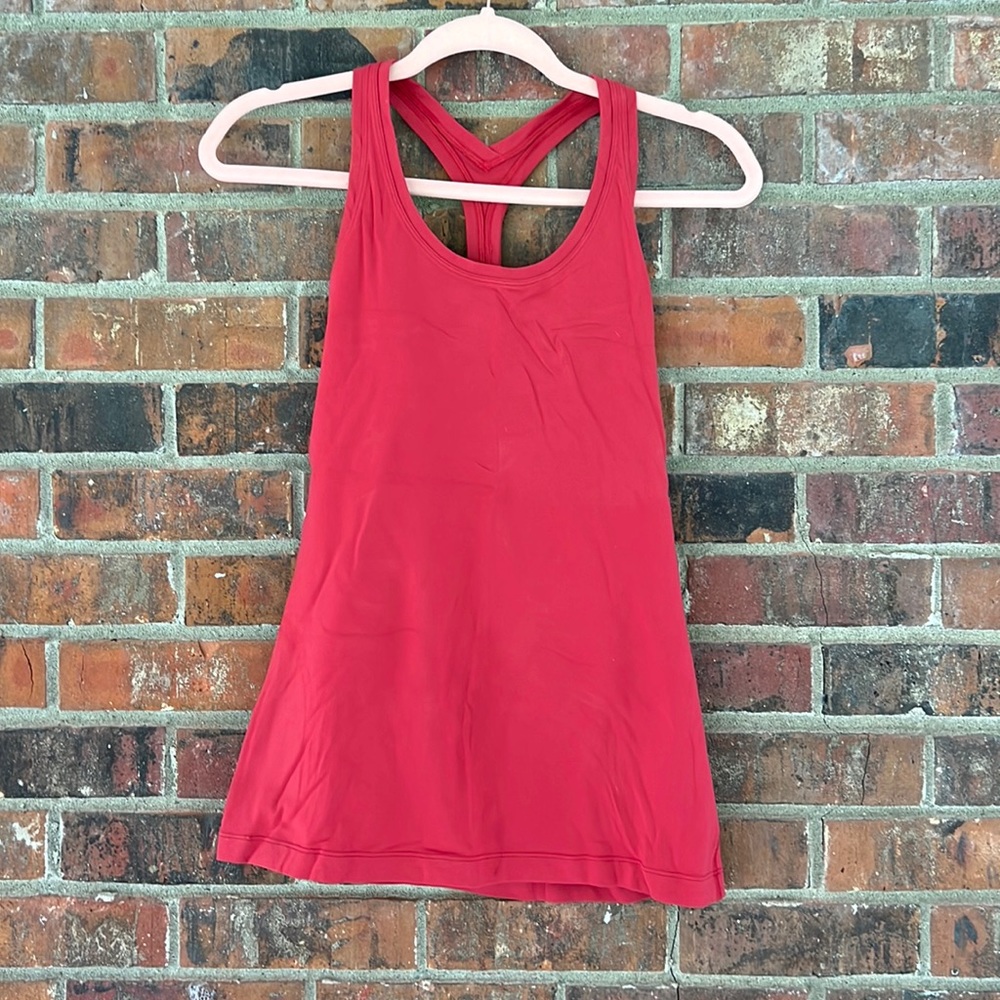 Lululemon tank size 8?